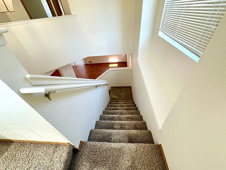 2103 N Yellowstone St — Photo 23