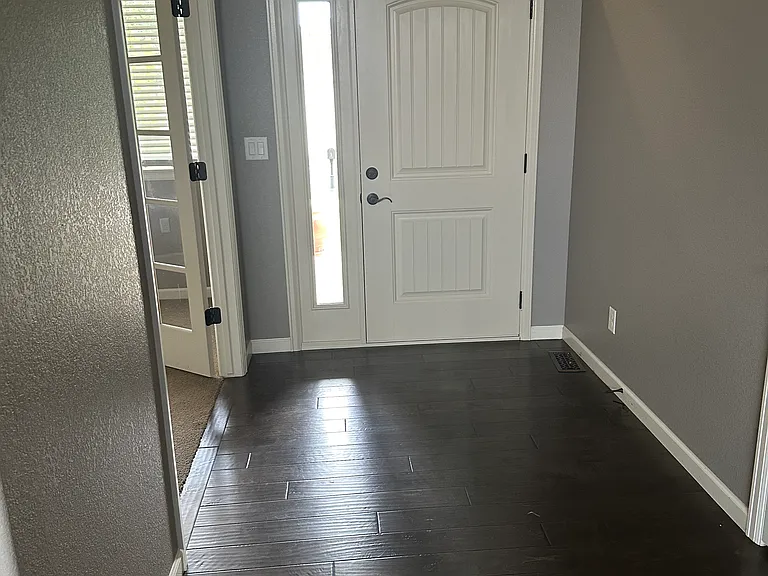 509 Deville Dr — Photo 13
