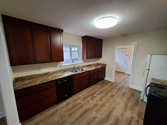 3rd image of 540 NE 2nd Ave