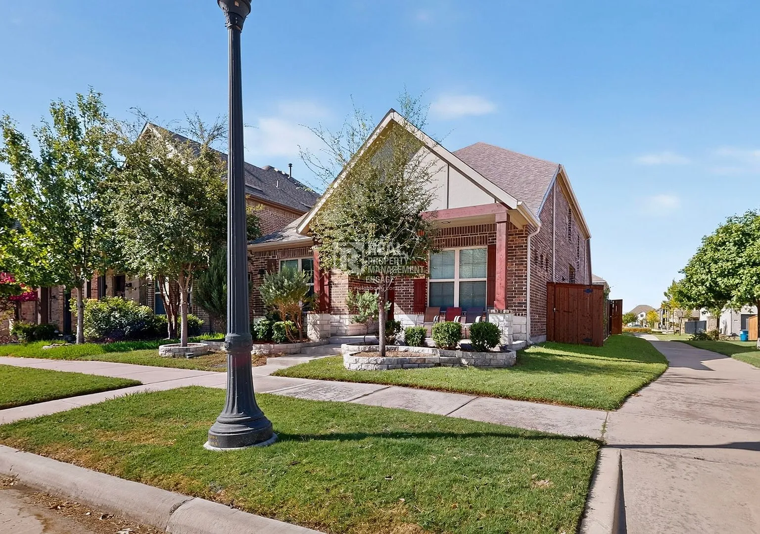3 Bedroom Home for Rent in Farmers Branch — Photo 4