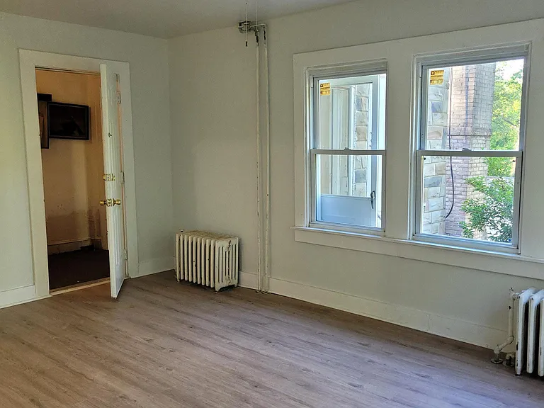 21 Coachmans Rd #8 — Photo 2