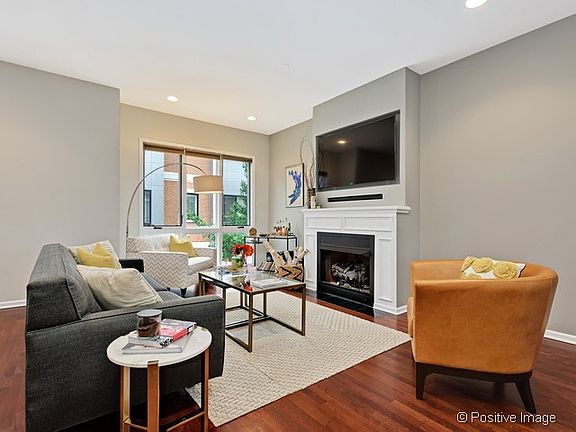 4th image of 2237 W Madison St Unit 07