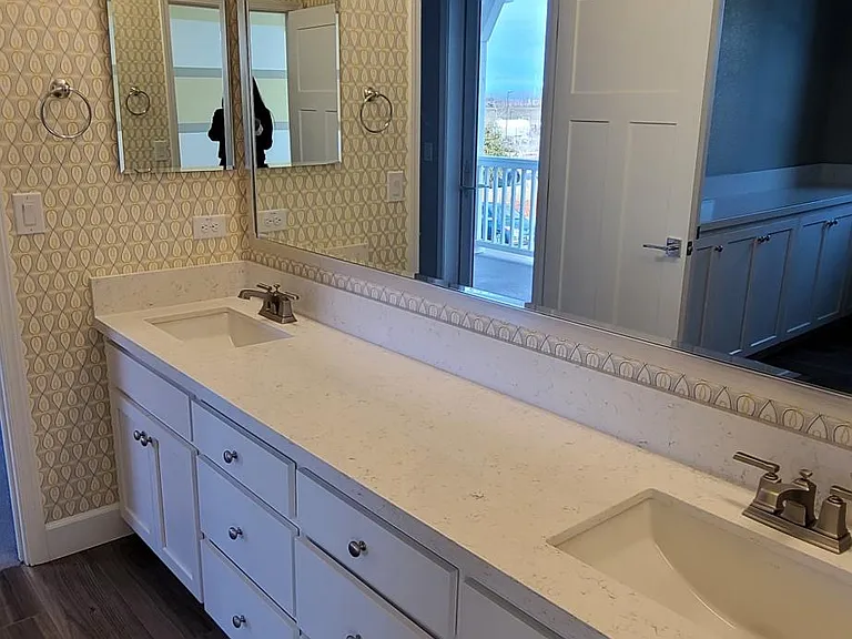 1066 Forbes Ln — Photo 19