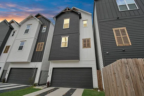 2015 Cochran St Photo 1
