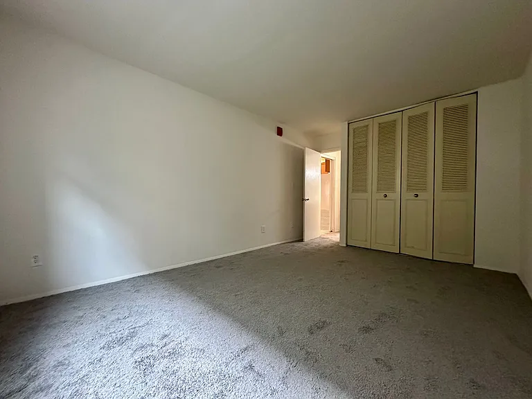 3069 Oakland — Photo 15