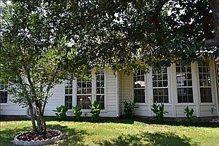 4th image of 105 E Lynn Creek Dr