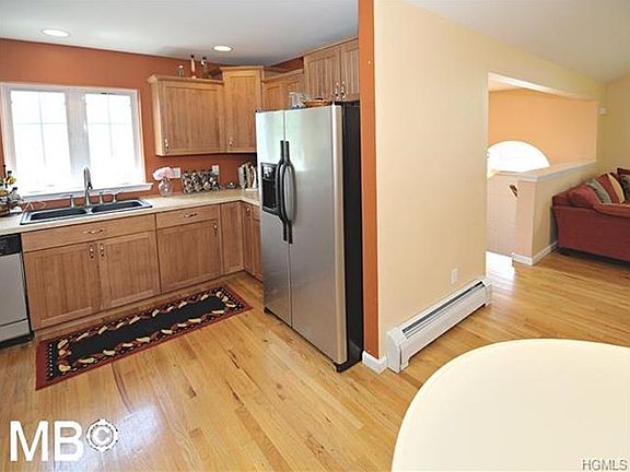 3rd image of 214 Cottage St