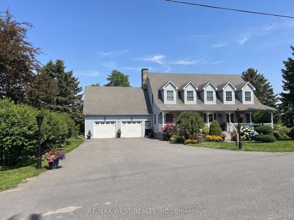 17 Forest Hill Dr, Hamilton, ON K9A 4J9