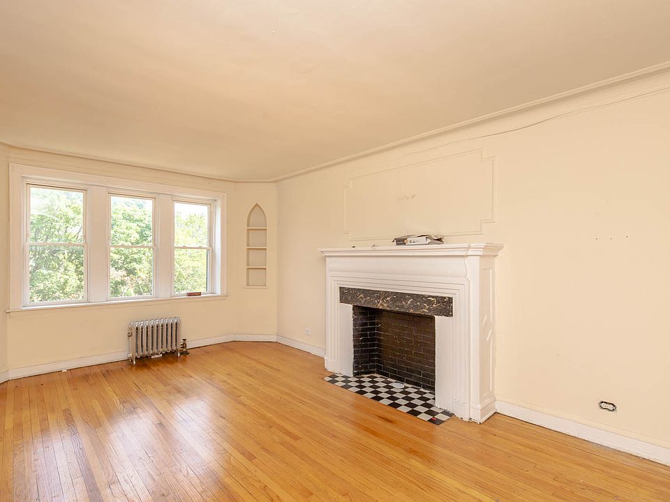 1st image of 6750 N Hermitage Ave #3