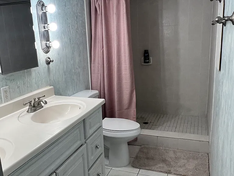 1356 Merritt Dr — Photo 9