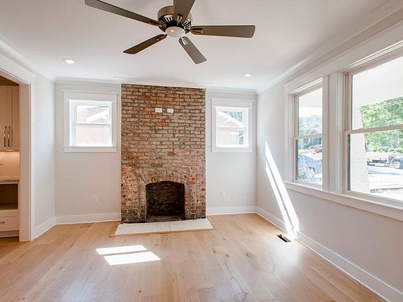 4th image of 1702 Villa Pl