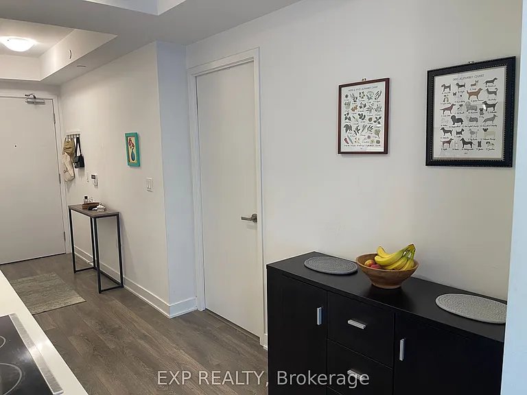 195 Redpath Ave #2015 — Photo 7