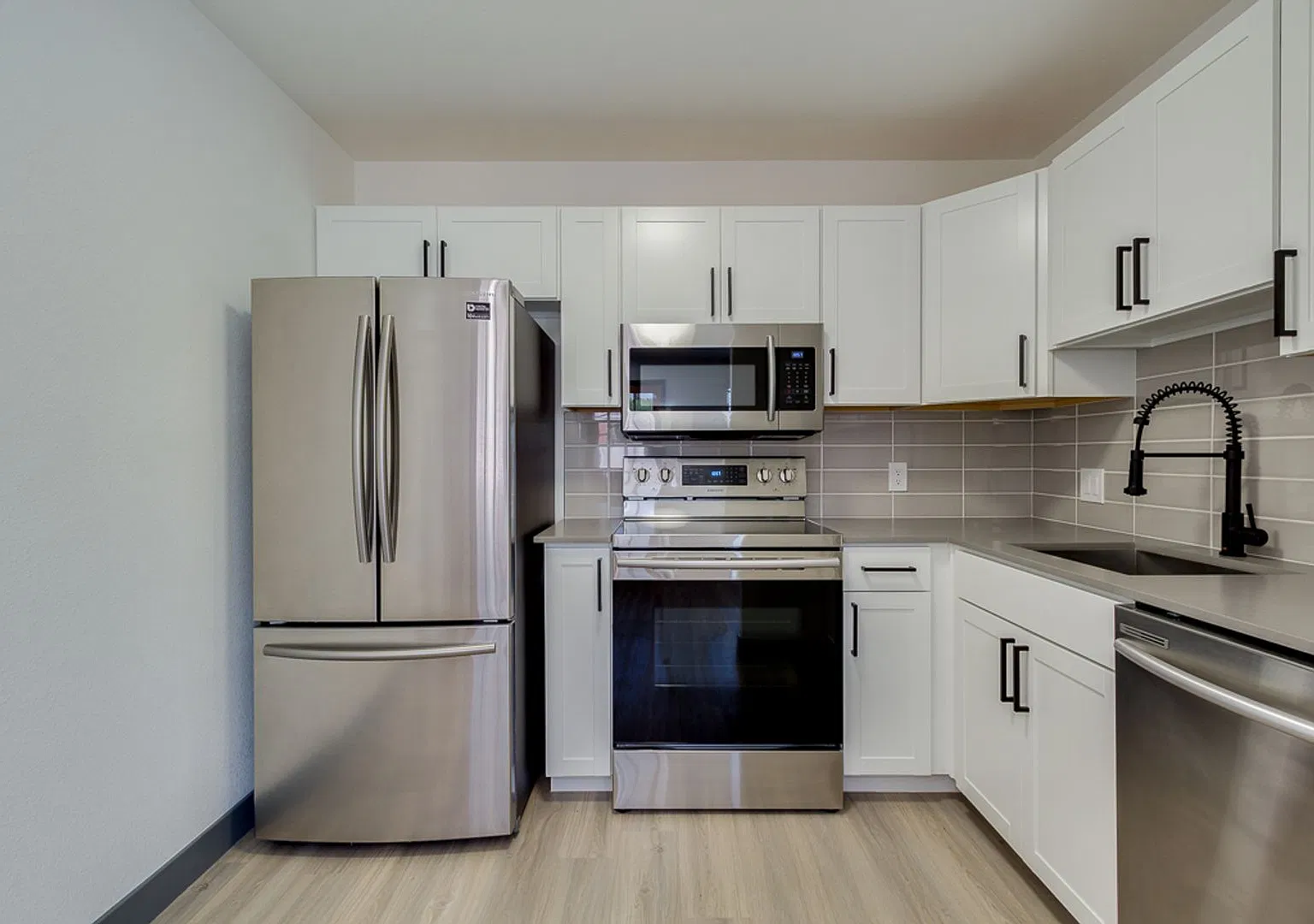 3107 N 69th Pl — Photo 3