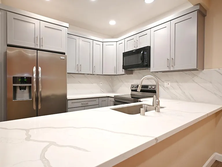 1256 Stanhope Ln #258 — Photo 9