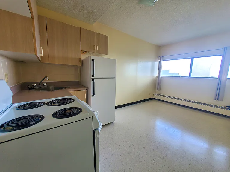 401 Princess St — Photo 13