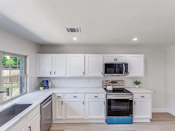 5th image of 1505 Rocky Cove Cir
