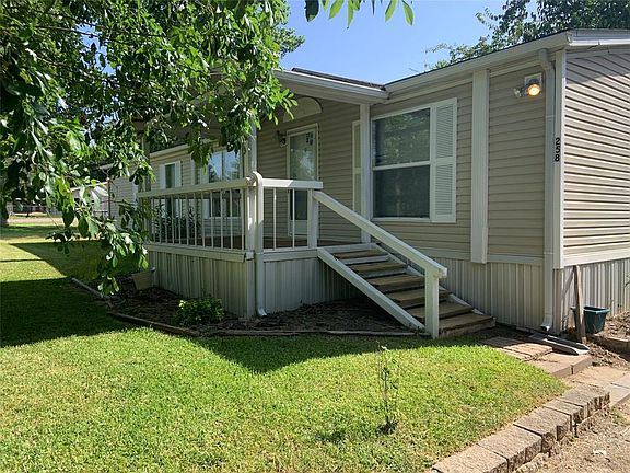 3rd image of 258 Navajo Dr