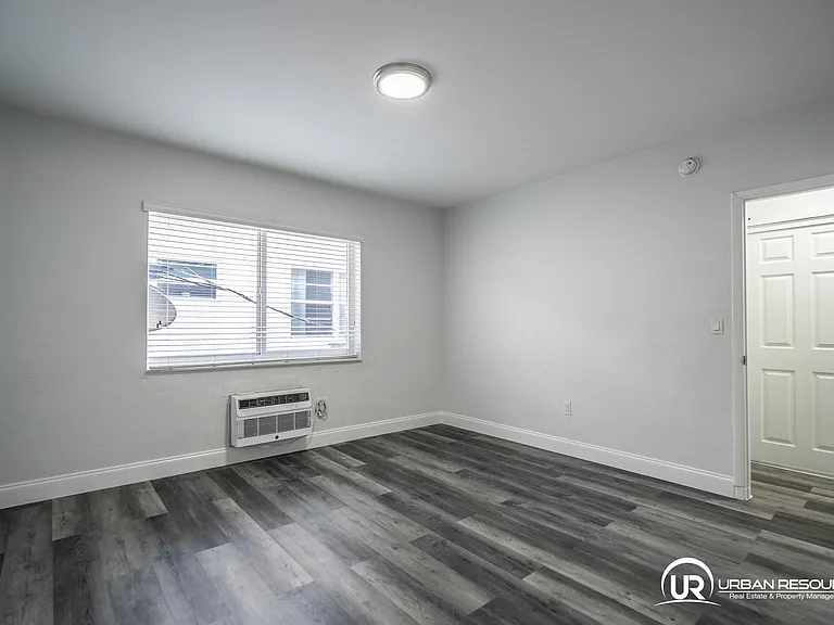 7911 Abbott Ave #7 — Photo 12