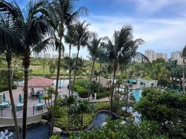 19501 W Country Club Dr, Aventura, FL