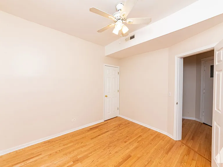 7505 N Greenview Ave #1 — Photo 12