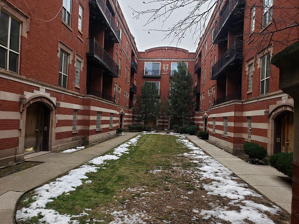 1st image of 5146 S King Dr #D2