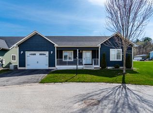 22 Grew Cres, Penetanguishene, ON L9M 0A4