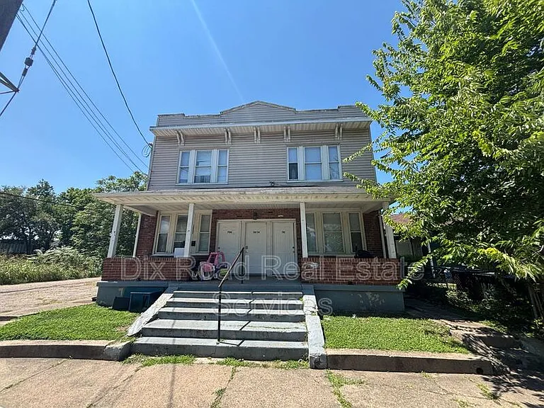 704 Baltimore St — Photo 1