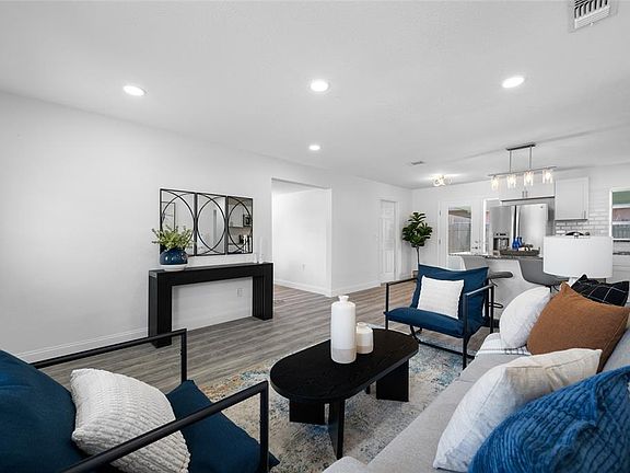 4th image of 4916 Carlyle Rd