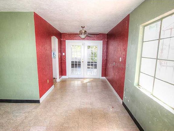 4th image of 6609 N Willow Ave