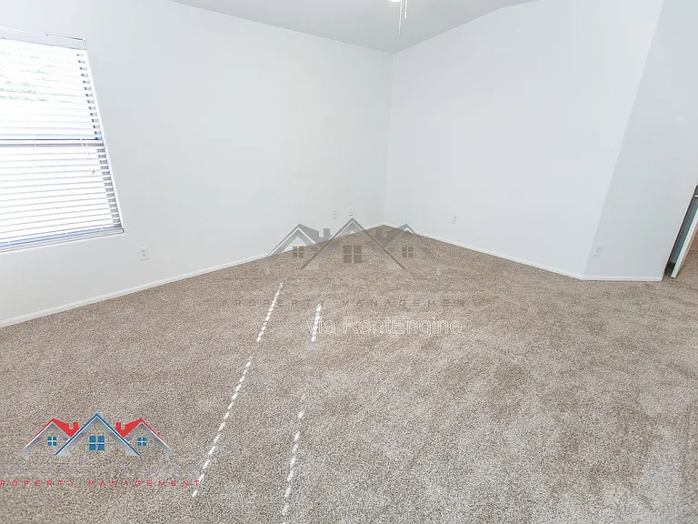 9096 N 97th Dr — Photo 34