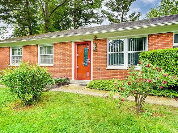 5th image of 251 Whitehall Dr