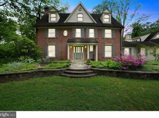 1054 Derwydd Ln, Berwyn, PA 19312