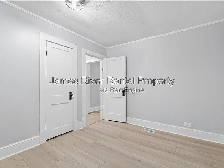 10049 Oakville Rd — Photo 16