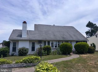 62 Plumtree Rd, Levittown, PA 19056
