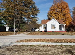 210 E State St, Pocahontas, IL 62275