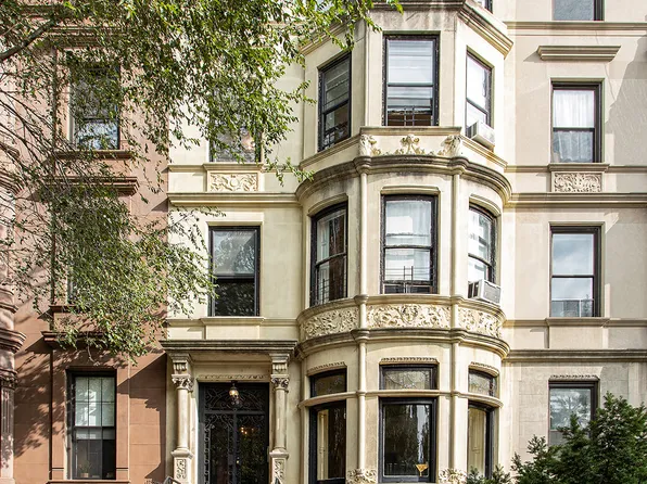 69 8th Avenue image 1 of 9