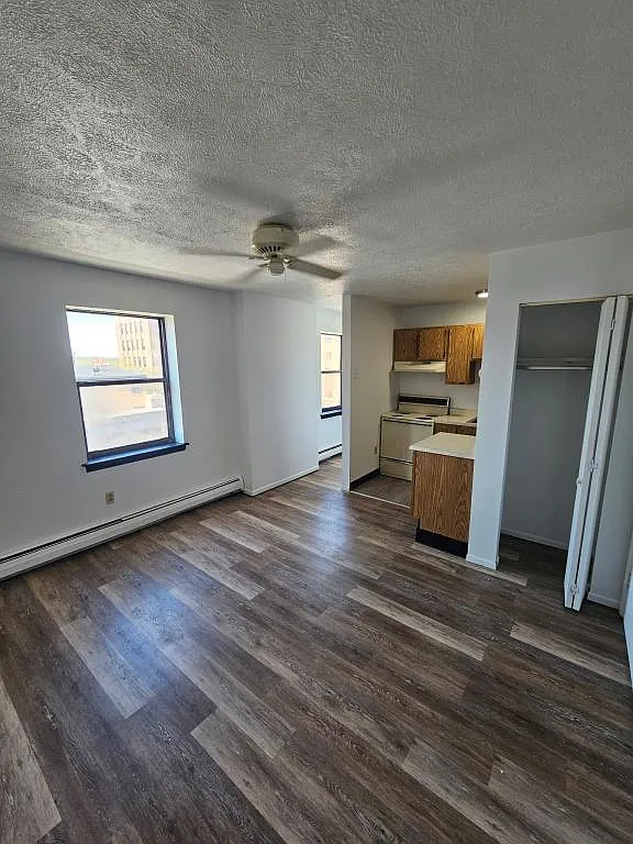 Building Photo - 1812 S Braddock Ave #301