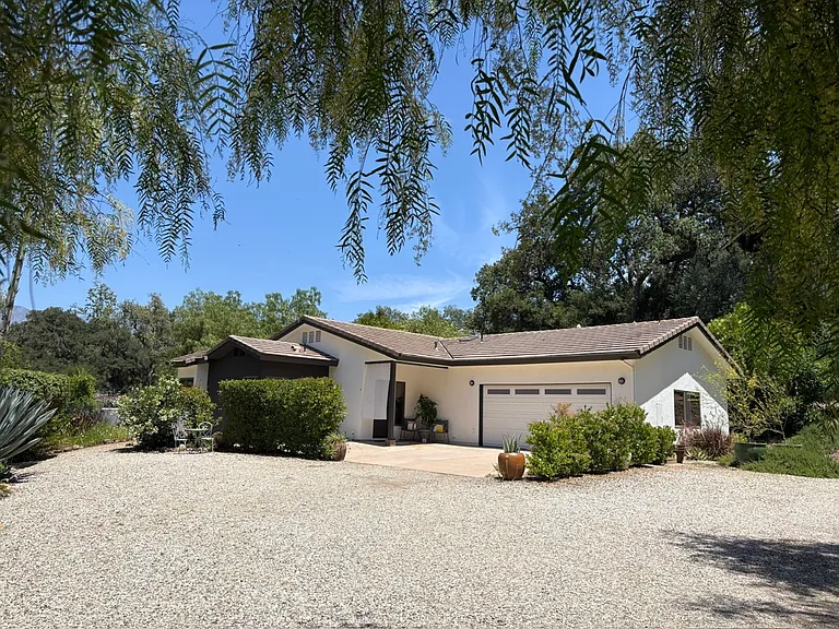340A Longhorn Ln — Photo 2