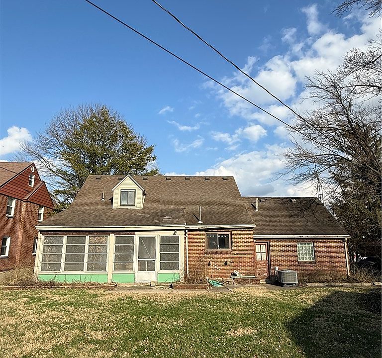 2nd image of 3487 Far Hills Ave