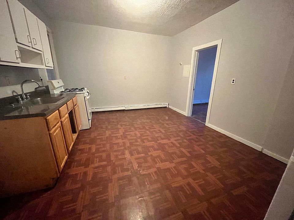 2nd image of 637 S Park St #1A