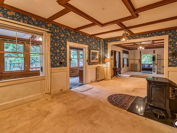 3rd image of 38 Highland Pl