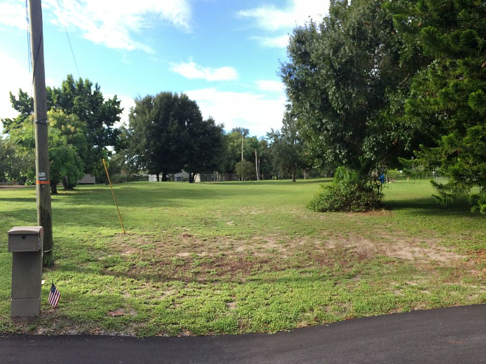 1st image of 2180 Belaire Dr