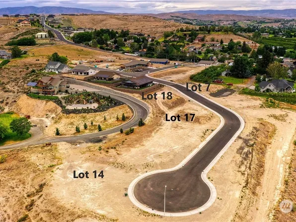 608 Vista Del Sol, Selah, WA 98942