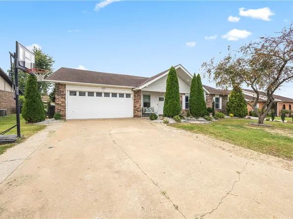 2714 W Ash St, Rogers, AR 72758