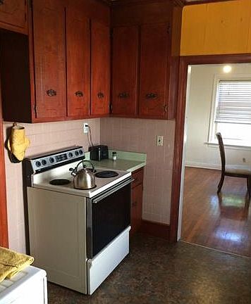 5th image of 710 E Poythress St