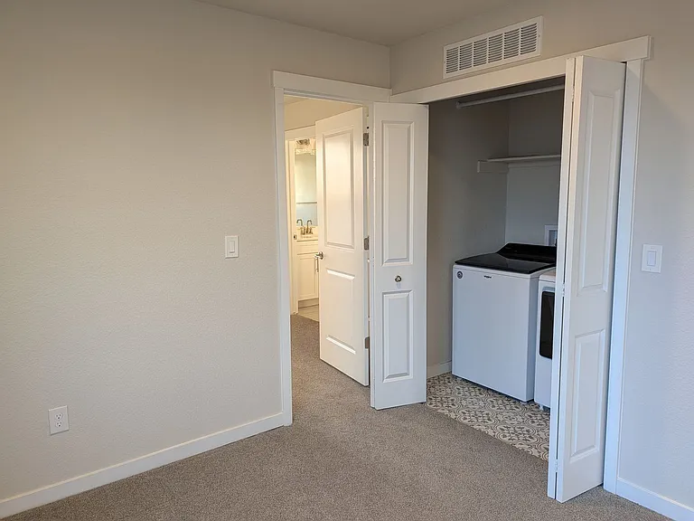 2419 Zorro Hts — Photo 13