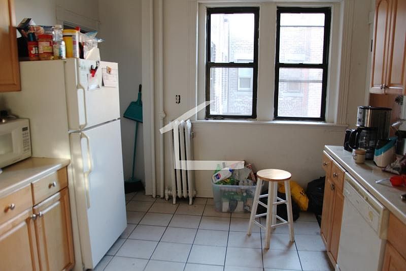 2nd image of 18 Glenville Ave #Lm2