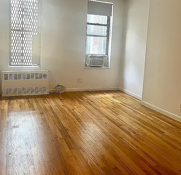 1321 3rd Ave #2A — Photo 3