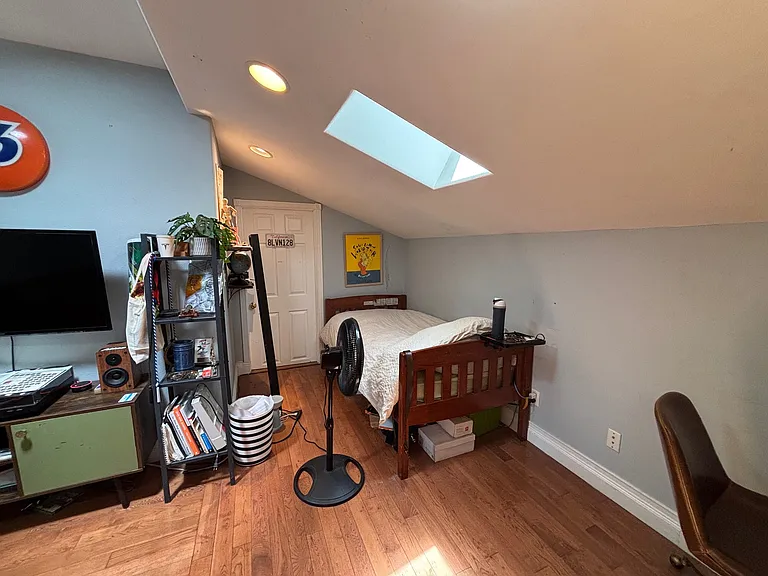 596 Pettis Ave — Photo 11