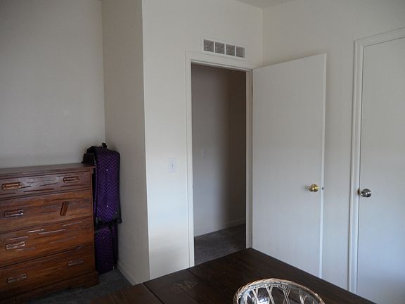 3rd image of 371 N Lincoln St #4